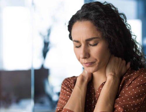 Chiropractor in Honolulu Explains Pinched Nerve, Headaches and Neck Pain